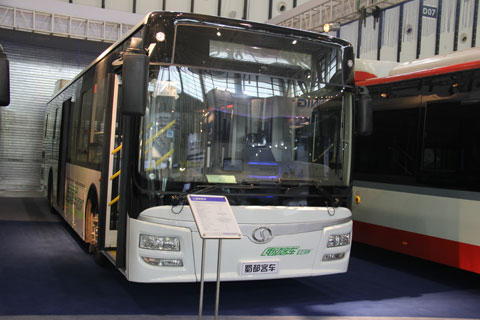 蜀都牌CDK6122CSHEV型混合动力城市客车