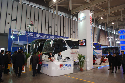 络绎不绝的中通展台