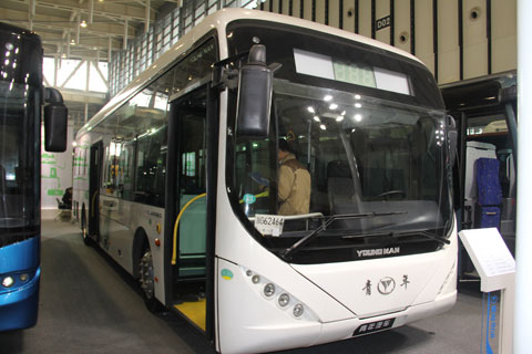 2012 CIBC年度最具影响力新能源客车奖得主——增程式超级电容城市客车JNP6122UC