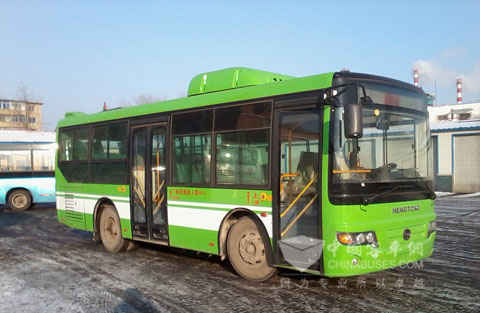 恒通CKZ6851HN3后置新阳光燃气客车