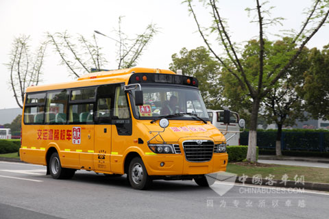 海格智慧安全校车