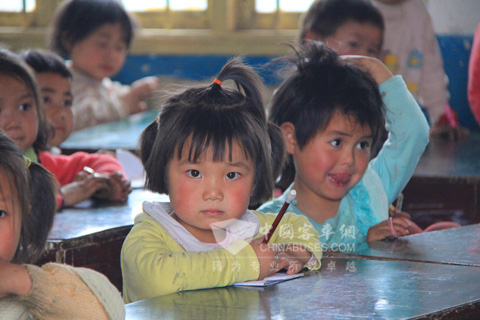 四方井培育小学的孩子们