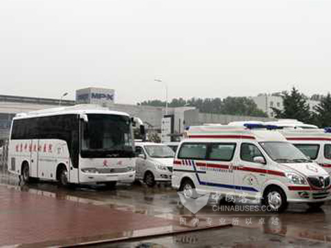 即将发往青海的医疗车