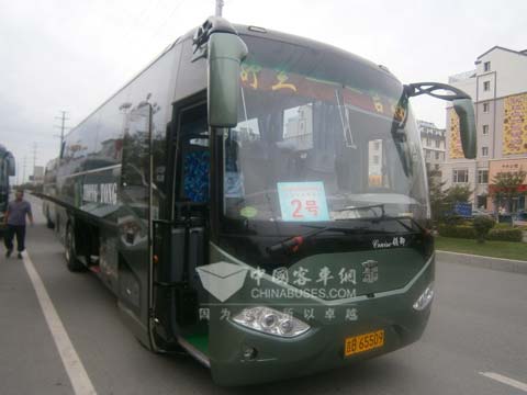 吉林吉隆公路客运有限责任公司采购的中通燃气客车