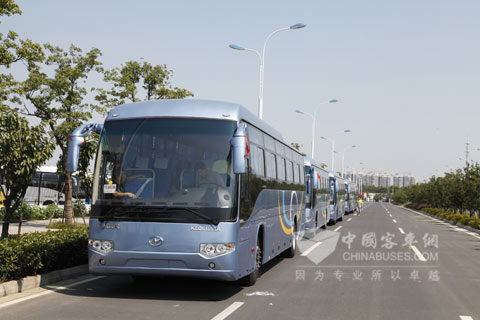 整装待发的海格6129T