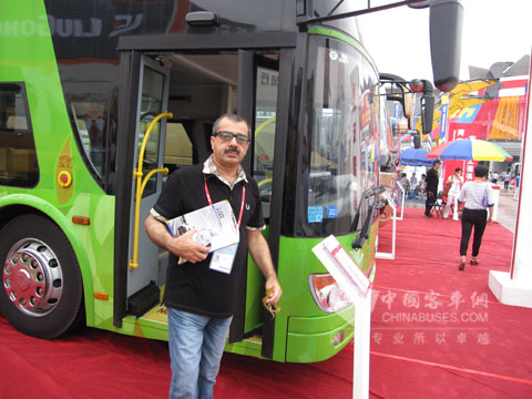 国外客商参观安凯客车