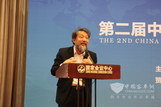 厦门理工学院中国未来巴士系统研究中心教授王健