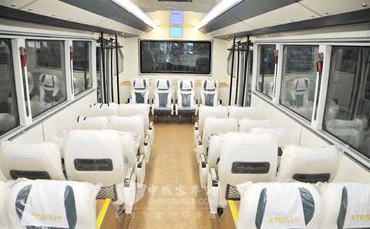 五洲龙VIP机场摆渡车内饰