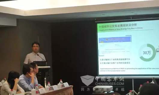 李斌：中国新能源公交车的应用现状与趋势