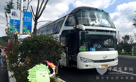 海格客车服务首届青运会