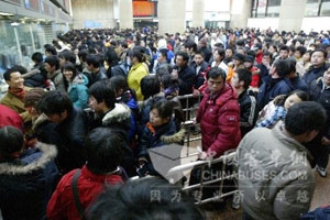 全国道路水路旅客输送量将达到6348万人次