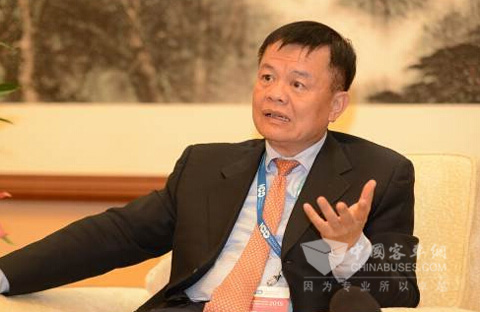 南京金龙董事长黄宏生