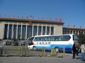 [本网原创]大金龙服务全国两会 力保零故障运行