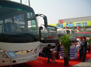 [本网原创] 少林三款精品客车参展第四届中博会