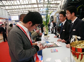 海格客车：安全小手册背后的大安全