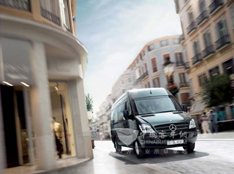 梅赛德斯-奔驰轻型客车