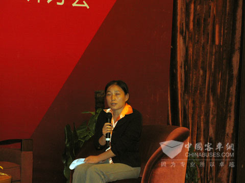 安凯汽研所副所长王华谈安凯公交车的安全、经济性能