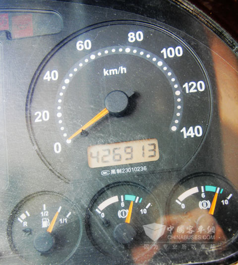 最早的一批金旅客车已行驶了40多万公里