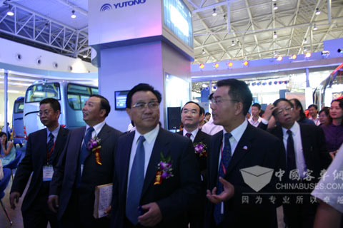 交通部领导鼓励宇通发展