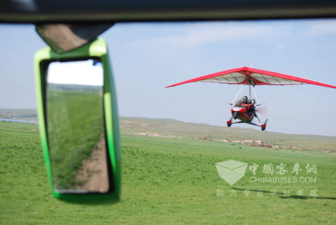 黄海客车为天津”声震八方“节目录制宣传片的航拍现场1