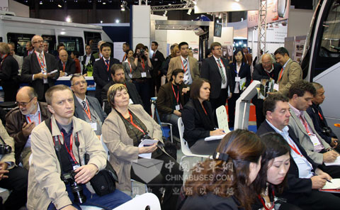 大金龙新闻发布会现场