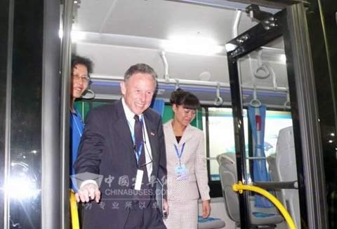 美国哥伦比亚市市长达尔文_海门试乘东风纯电动客车