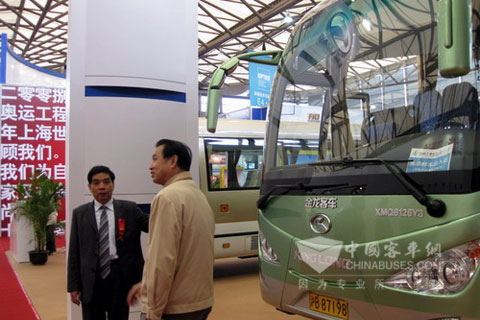 许多观众对大金龙品牌非常熟悉，评价很高