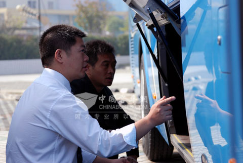 江西用户现场品车