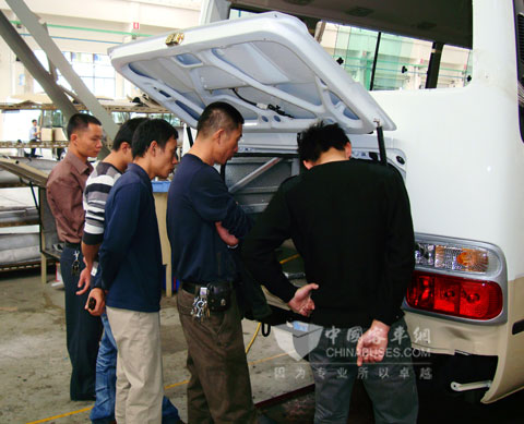 泉州市汽车运输总公司参观金旅考斯特