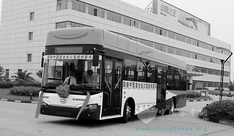 苏州金龙新型氢燃料客车出口新加坡市场