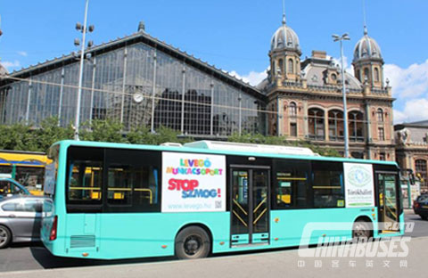 布达佩斯街头的比亚迪纯电动大巴