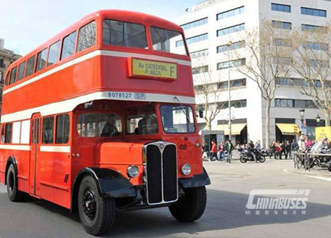 西班牙巴塞罗那市公交公司出租公交车创收配图