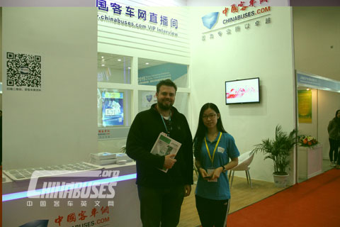 《2015中国客车海外市场采购指南》受海外参观者热捧