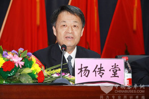 我国新一任交通运输部部长杨传堂