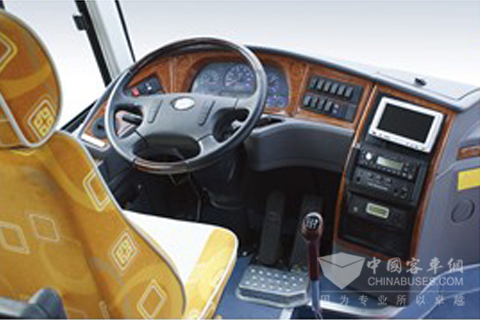 中通客车LCK6859HC