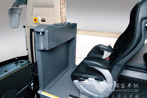 金龙客车XMQ6129Y(欧洲版)