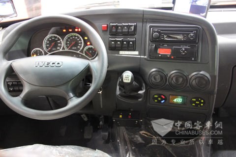 南京依维柯宝迪A36幼儿园专业校车