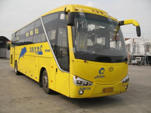 出售06年深圳五洲龙（12米）卧铺车