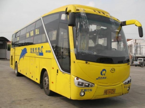 出售06年深圳五洲龙（12米）卧铺车