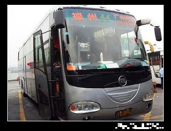 低价出售04年3月UD底盘宇通卧铺客车