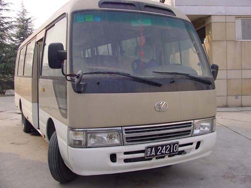 出售04年广州羊城YC6700Q3  28座轻型普通客车