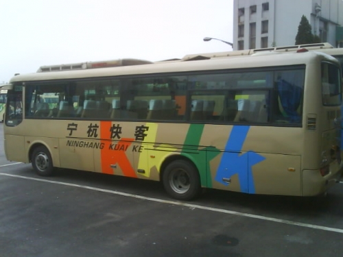 2004年现代6900k 30座位
