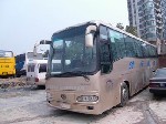 2002年8月的金龙6122型，50座，德纳桥自动底盘升高，四气囊德纳变速箱