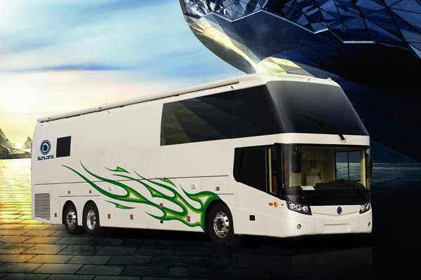 申龙SLK5180XLJ房车(柴油国四2-9座)