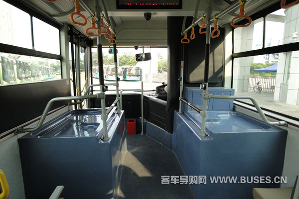 五洲龙FDG6101NG5公交车(天然气国五10-40座)