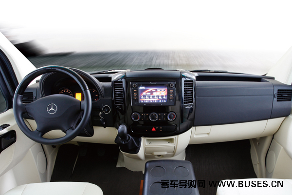 宇通ZK5049XLJ1房车(柴油国五2-6座)