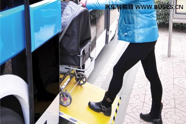 黄海DD6761G公交车(柴油国五13-25座)