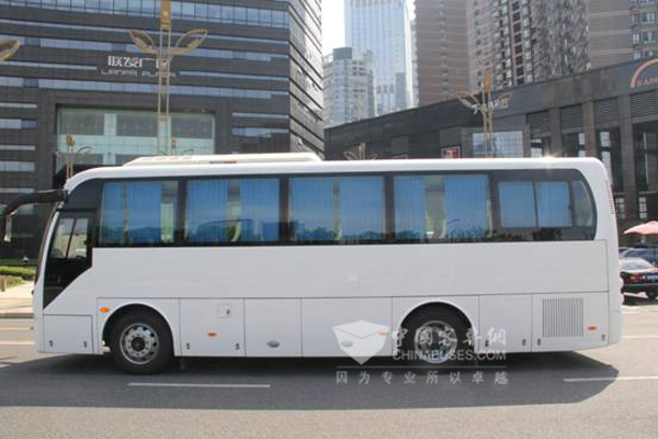 百路佳JXK6901CQ55N客车(天然气国五18-35座)