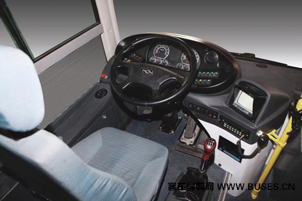 黄海DD6129CHEV1公交车(柴油/电混动国四24-42座)