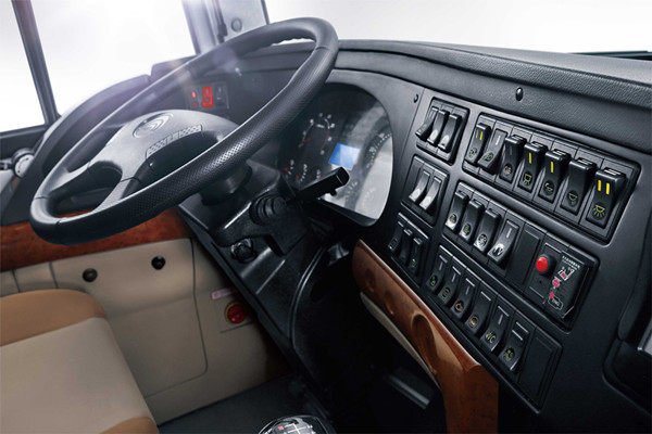 宇通ZK6122HNQ16Y客车(天然气国五25-55座)